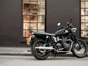 Triumph 2014: nové barvy a modernizace v řadě Classic