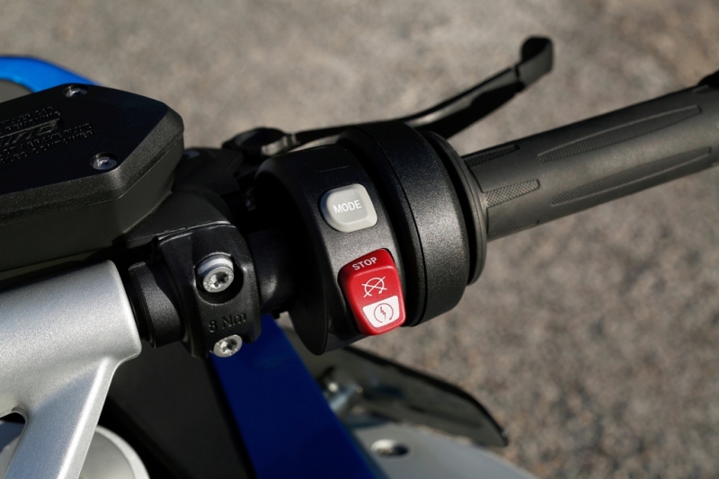 BMW R 1200 RS 2015: sportovní cestování - 15 - 2 2015 BMW R 1200 RS14