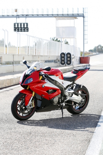BMW S 1000 RR 2015: vyšší výkon a pohodlí - 4 - 1 2015 BMW S 1000 RR05