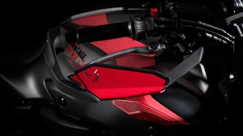 Yamaha MT-07 Moto Cage: s duší kaskadéra - 22 - 1 2015 Yamaha MT 07 Moto Cage03