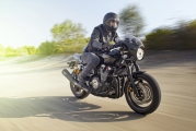 1 2015 Yamaha XJR 1300 Racer03