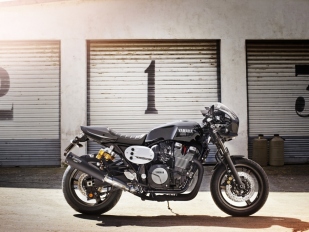 Yamaha XJR 1300 Racer 2015: retro se srdcem plnokrevníka