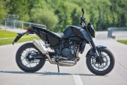 1 2016 KTM 690 Duke1