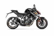 1 2017 KTM 1290 Super Duke R10