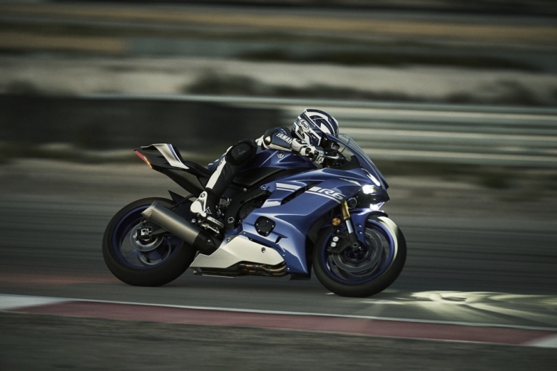 Yamaha YZF-R6 2017: malá kopie supersportu R1 - 1 - 1 2017 YZF R6 Yamaha05