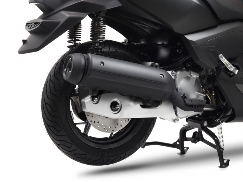 Yamaha TMAX 2017: žiju na MAX - 31 - 1 2017 Yamaha TMAX4