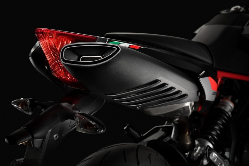 Aprilia Dorsoduro 900 2018: cestovní supermoto - 6 - 1 2018 Dorsoduro 900 Aprilia20