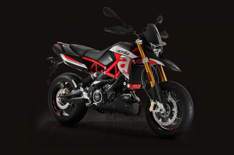 Aprilia Dorsoduro 900 2018: cestovní supermoto - 10 - 1 2018 Dorsoduro 900 Aprilia2