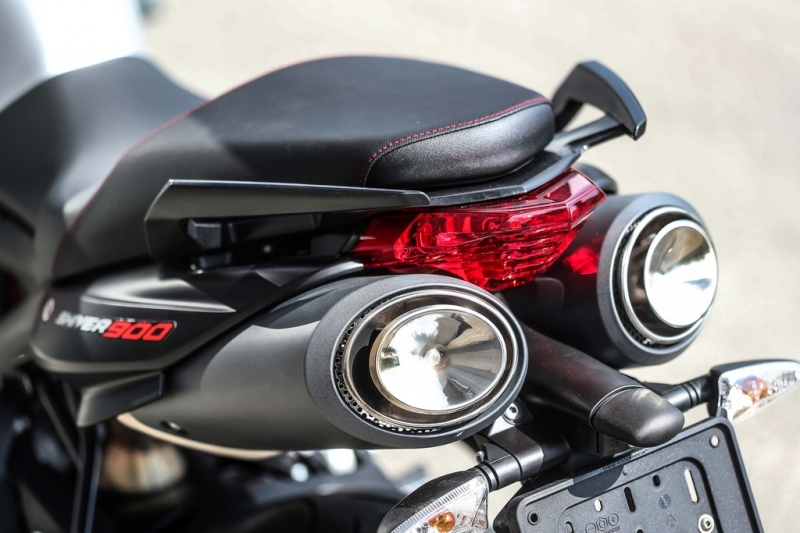 Aprilia Shiver 900 2018: s pokročilou kontrolou trakce - 29 - 1 2018 Shiver 900 Aprilia32