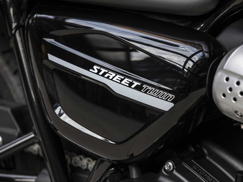 Triumph Street Twin 2019: s výkonnějším motorem - 11 - 1 2019 Triumph Street Twin (17)
