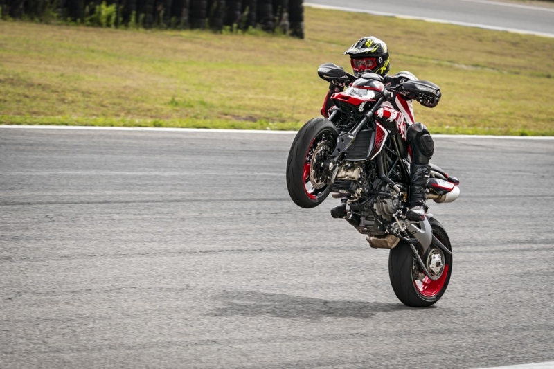 Ducati Hypermotard 950 RVE: Graffiti design - 18 - 1 2020 Ducati Hypermotard 950 RVE (14)