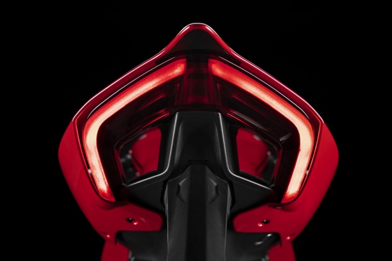 Ducati Panigale V4 2020: s aerodynamickými křidýlky - 18 - 1 2020 Ducati Panigale V4 (9)