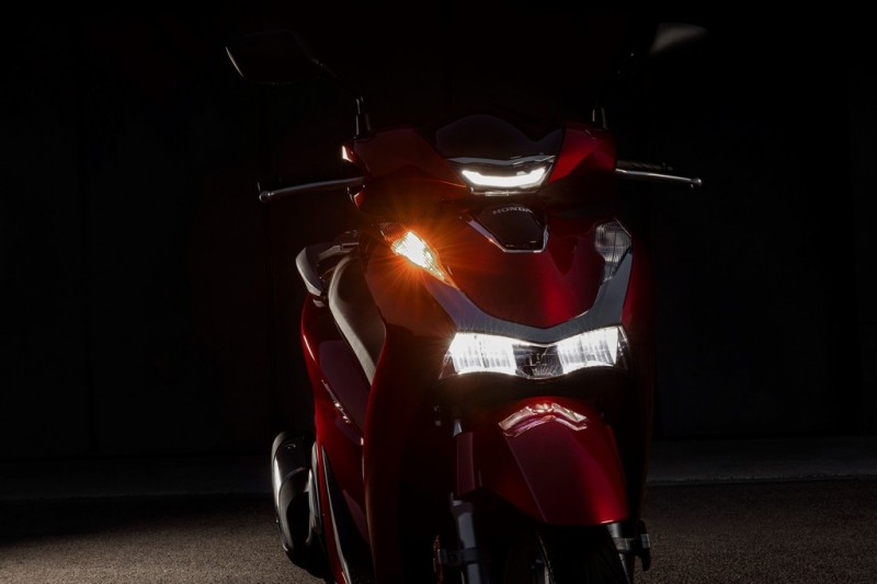 Honda SH125i 2020: s výkonnějším motorem - 9 - 1 2020 Honda SH125i (10)