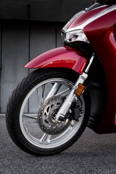 Honda SH125i 2020: s výkonnějším motorem - 13 - 1 2020 Honda SH125i (5)