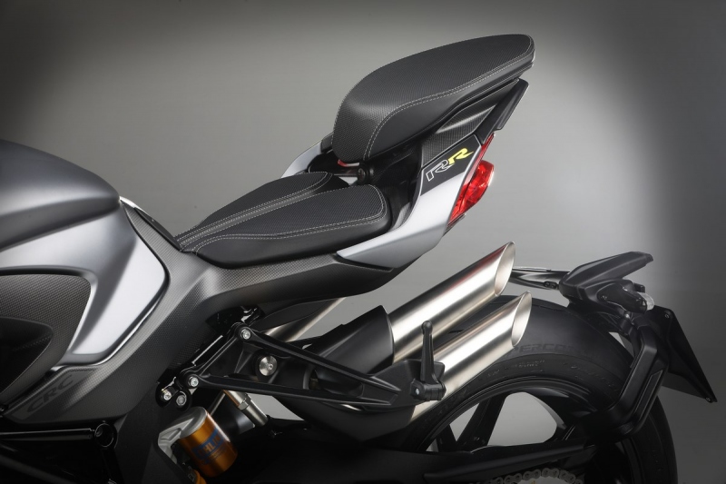 MV Agusta Brutale 1000 RR 2020: nejvýkonnější naháč - 15 - 1 2020 MV Agusta Brutale 1000 RR (8)