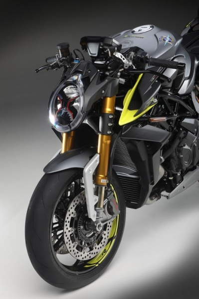 MV Agusta Brutale 1000 RR 2020: nejvýkonnější naháč - 25 - 1 2020 MV Agusta Brutale 1000 RR (20)