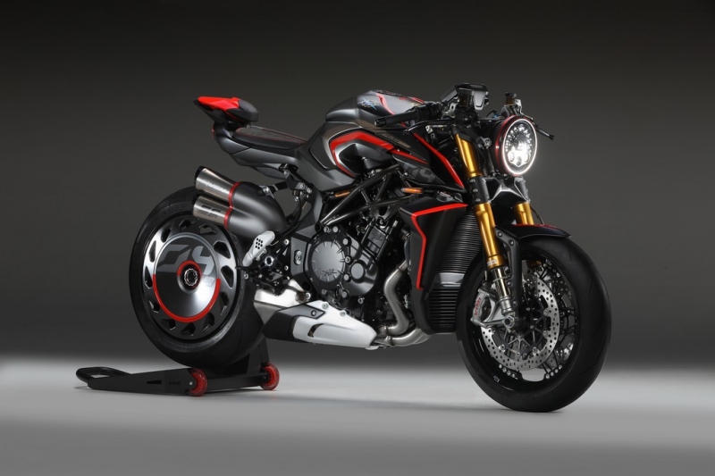 MV Agusta Rush 1000: inspirováno dragstery - 3 - 1 2020 MV Agusta Rush 1000 (3)