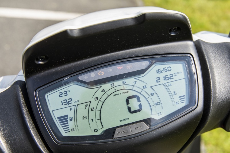Test Piaggio Medley 125 S: zábavný městský skútr - 5 - 1 2020 Piaggio Medley S 125 i-get test (16)