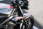 1 2020 Triumph Street Triple 765 RS (12)