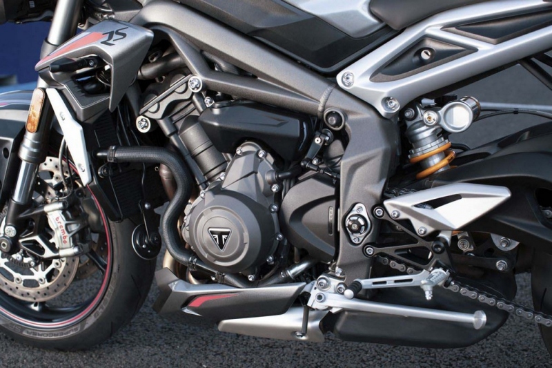Triumph Street Triple 765 RS 2020: ostřejší a živelnější  - 12 - 1 2020 Triumph Street Triple 765 RS (1)