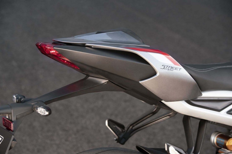 Triumph Street Triple 765 RS 2020: ostřejší a živelnější  - 23 - 1 2020 Triumph Street Triple 765 RS (7)