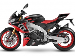 Aprilia Tuono V4 2021: s aerodynamickými křidélky