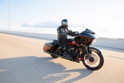 1 2021 Harley Davidson CVO Road Glide  (1)