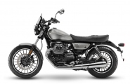 1 2021 Moto Guzzi V9 Roamer (4)