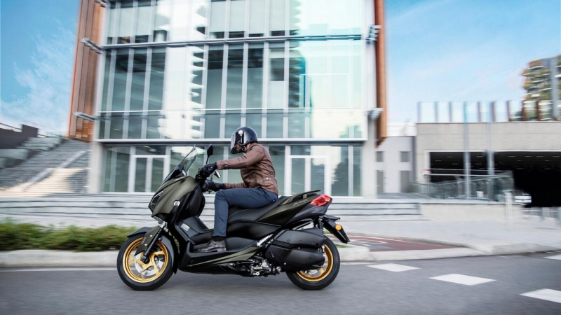 Yamaha Xmax 125 a Xmax 300: maximální výkon - 9 - 1 2021 Yamaha Xmax 300 Tech Max (2)