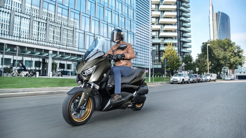 Yamaha Xmax 125 a Xmax 300: maximální výkon - 10 - 1 2021 Yamaha Xmax 300 Tech Max (3)