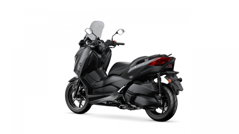 Yamaha Xmax 125 a Xmax 300: maximální výkon - 8 - 1 2021 Yamaha Xmax 300 Tech Max (1)