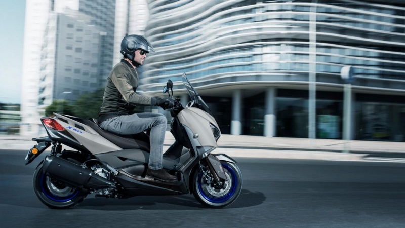 Yamaha Xmax 125 a Xmax 300: maximální výkon - 3 - 1 2021 Yamaha Xmax 300 (5)
