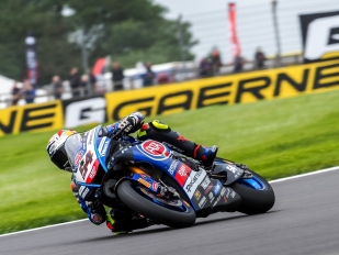 Lehký déšť neumožnil pořádný druhý trénink Superbike