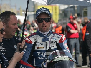 NW200: Alastair Seeley vyhrál po 18., 12. Červený, 14. Bičiště