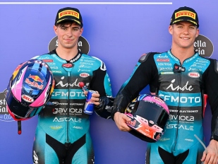 Hlavní obrázek k článku: Kolotoč se po rodeu rozjel