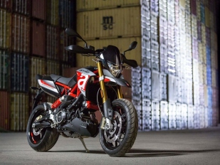 Aprilia Dorsoduro 900: s kontrolou trakce
