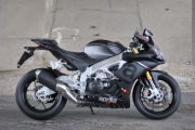 1 Aprilia RSV4 RR 2015 test01