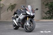 1 Aprilia RSV4 RR 2015 test03