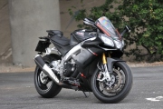 1 Aprilia RSV4 RR 2015 test04