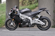 1 Aprilia RSV4 RR 2015 test05