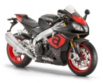 1 Aprilia RSV4 RR 2017 1