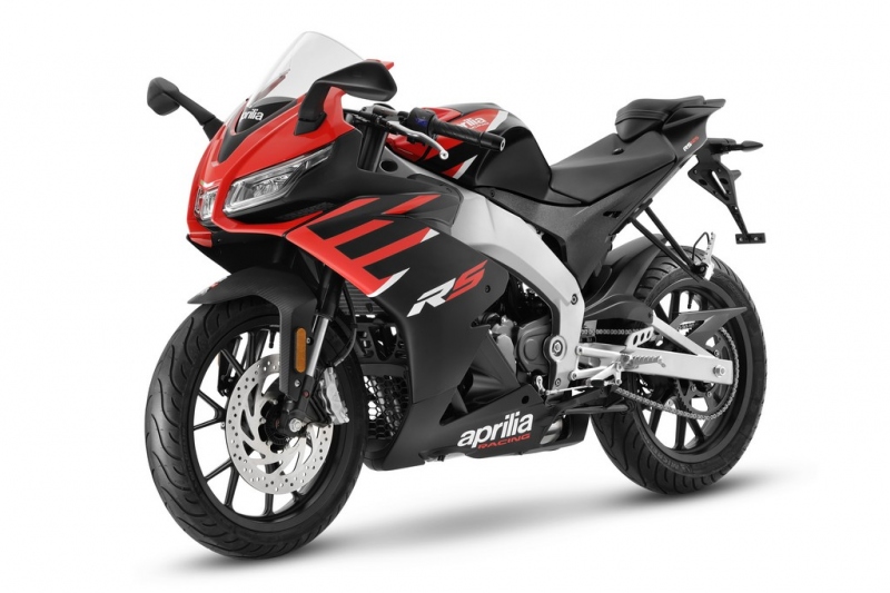 Aprilia RS 125 a Tuono 125 2021: s hliníkovým rámem  - 3 - 1 Aprilia RS 125 2021 (2)