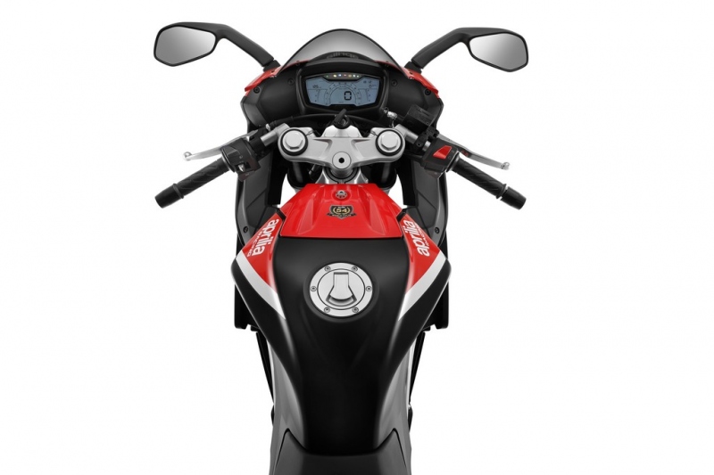 Aprilia RS 125 a Tuono 125 2021: s hliníkovým rámem  - 6 - 1 Aprilia Tuono 125 2021 (2)