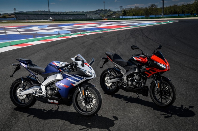 Aprilia RS 125 a Tuono 125 2021: s hliníkovým rámem  - 13 - 1 Aprilia Tuono 125 2021 (1)