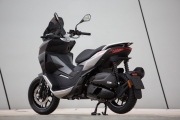 1 Aprilia SR GT 2022 (27)