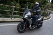 1 Aprilia SR GT 400 test (7)