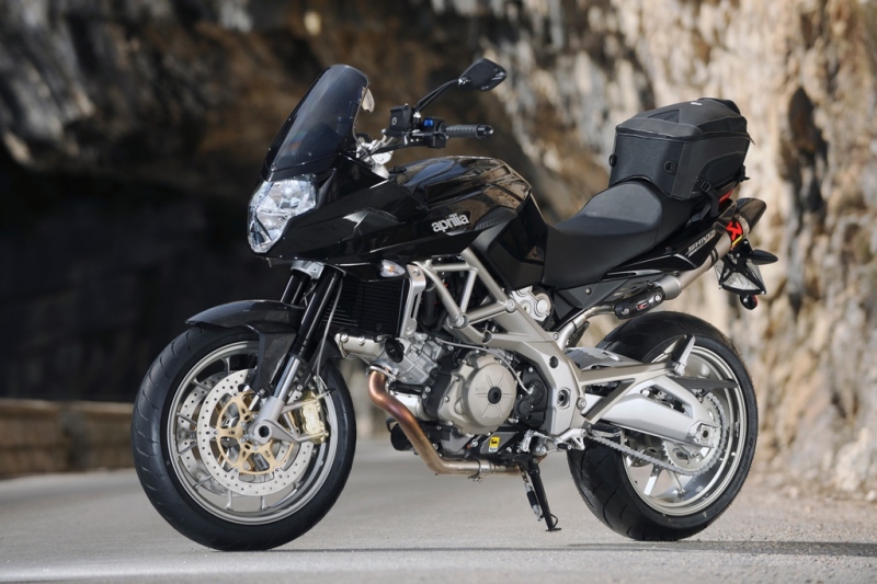 Aprilia Shiver 750 GT: s kapotou ještě lepší  - 8 - Aprilia Shiver 7