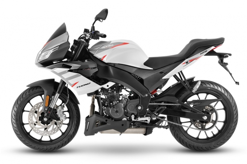 Aprilia RS 125 a Tuono 125 2021: s hliníkovým rámem  - 9 - 1 Aprilia Tuono 125 2021 (3)