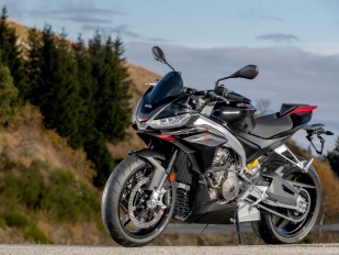 Aprilia 660 Tuono Factory 2022: rychle a zběsile