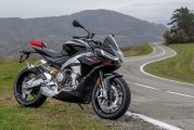 1 Aprilia Tuono 660 Factory 2022 (11)